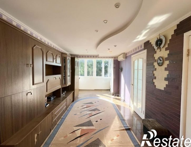 3-комн квартира Россия, улица Гайнутдинова