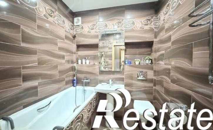 2-комн квартира улица Колобова, 21Г,  д. 21Г