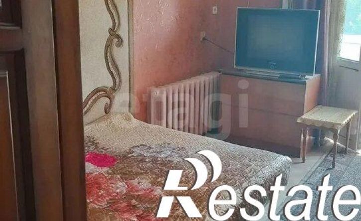 2-комн квартира улица Героев Севастополя, 12,  д. 12