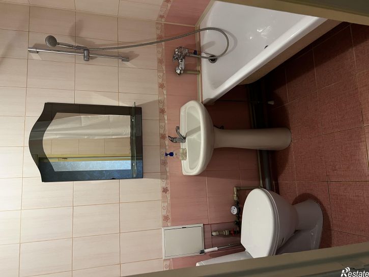2-комн квартира Гарнаева , 75