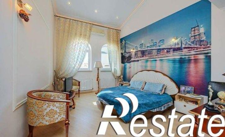 3-комн квартира Античный проспект, 4,  д. 4