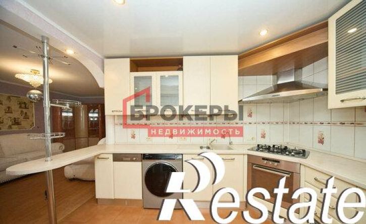 4-комн квартира улица Ефремова, 24Г,  д. 24Г