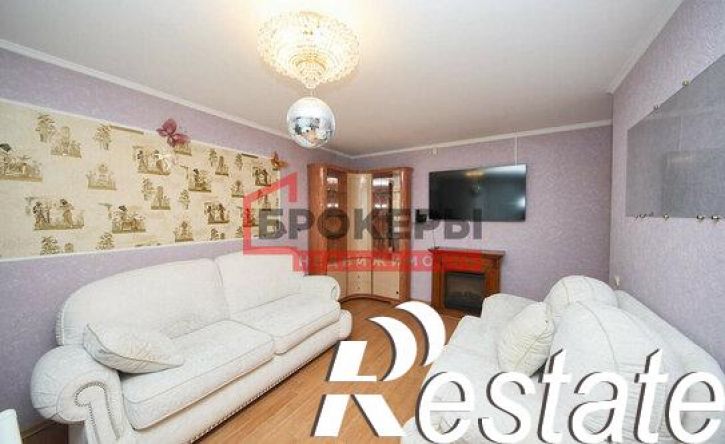 4-комн квартира улица Ефремова, 24Г,  д. 24Г