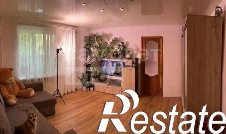 4-комн квартира улица Громова, 62,  д. 62