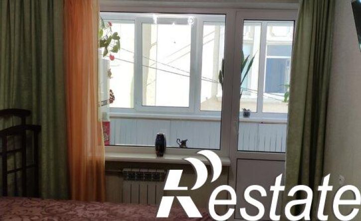 4-комн квартира проспект Октябрьской Революции, 57,  д. 57