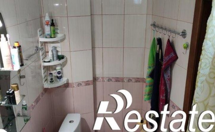 4-комн квартира проспект Октябрьской Революции, 57,  д. 57