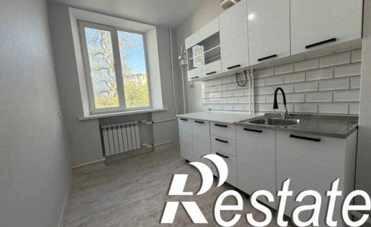3-комн квартира улица Адмирала Макарова, 19,  д. 19