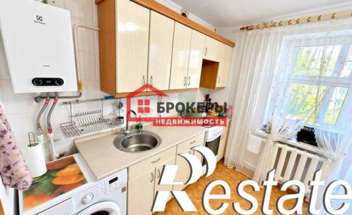 3-комн квартира улица Ефремова, 24Г,  д. 24Г