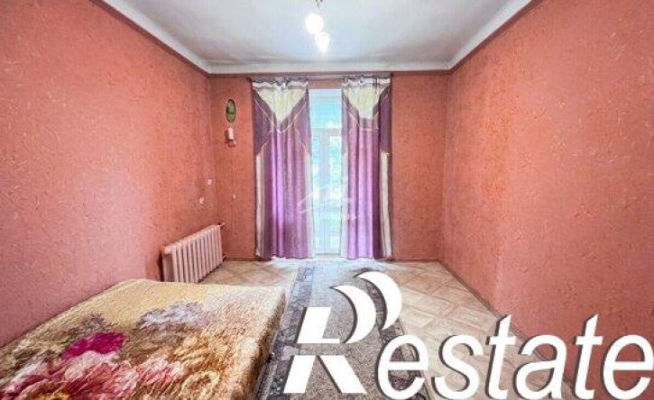 2-комн квартира улица Героев Севастополя, 12,  д. 12