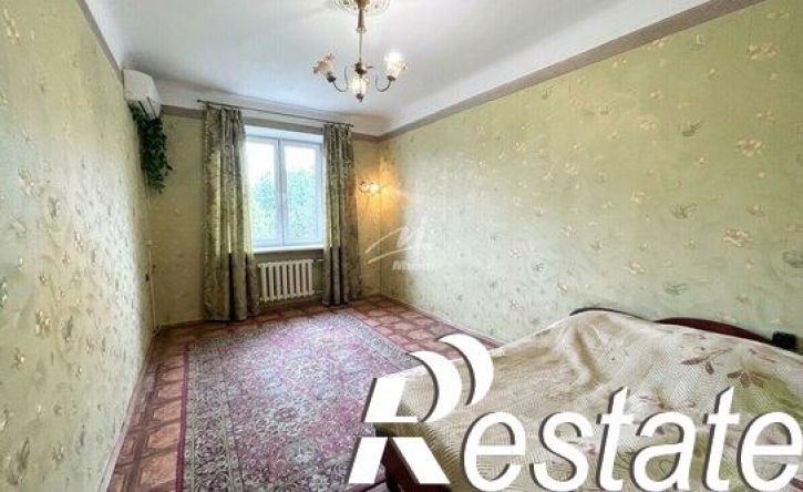 2-комн квартира улица Героев Севастополя, 12,  д. 12