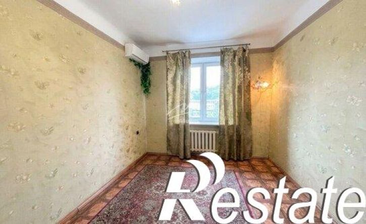 2-комн квартира улица Героев Севастополя, 12,  д. 12