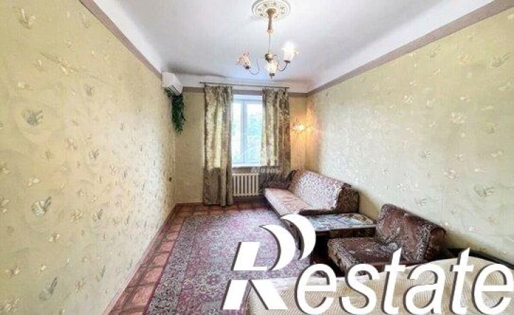 2-комн квартира улица Героев Севастополя, 12,  д. 12